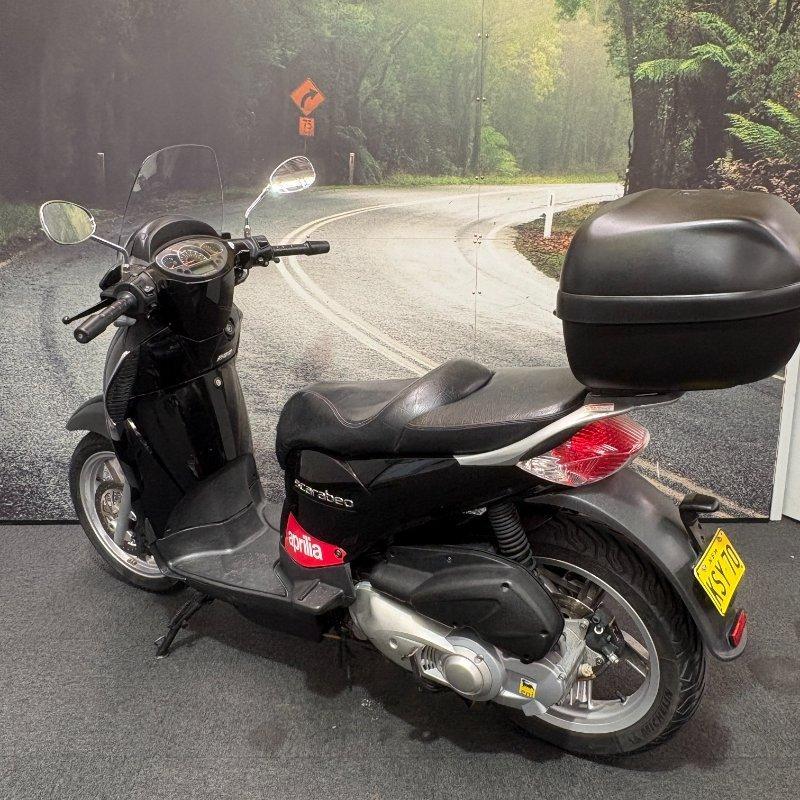 2013 APRILIA SCARABEO 200 SCOOTER