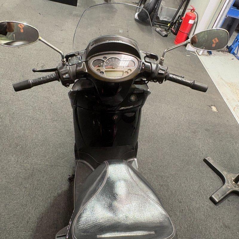 2013 APRILIA SCARABEO 200 SCOOTER