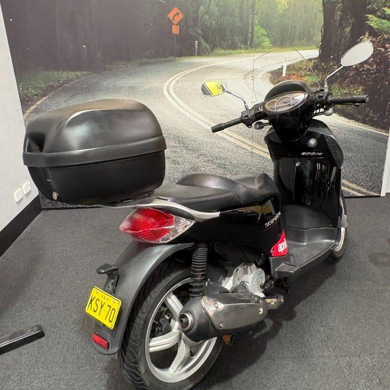 2013 APRILIA SCARABEO 200 SCOOTER