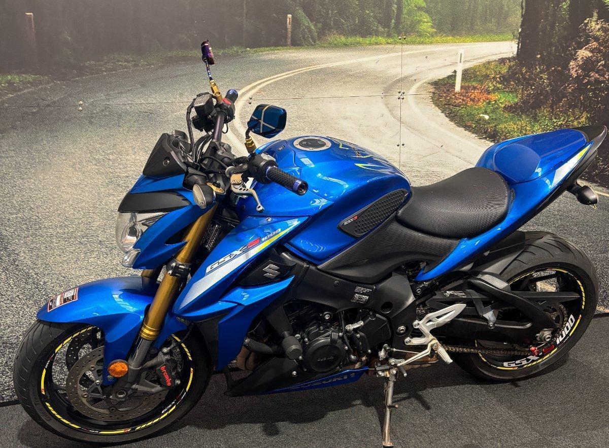 2016 SUZUKI GSX-S1000 ROAD