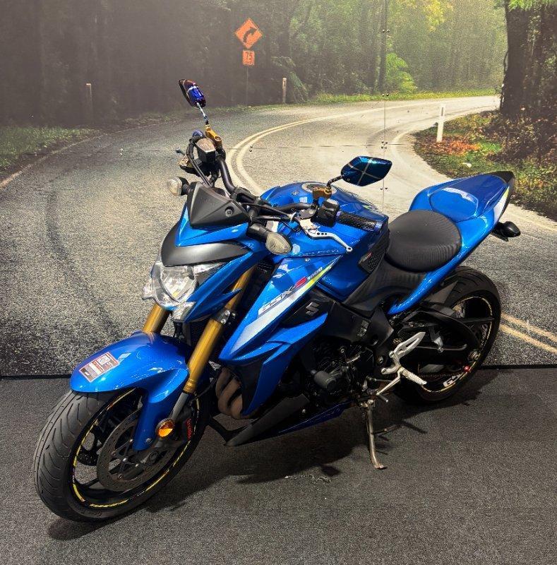 2016 SUZUKI GSX-S1000 ROAD