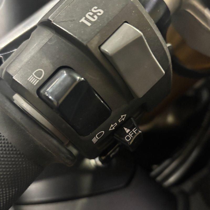 2013 YAMAHA YZF-R1 SPORTS