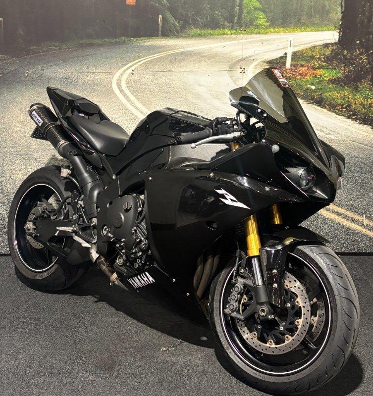 2013 YAMAHA YZF-R1 SPORTS