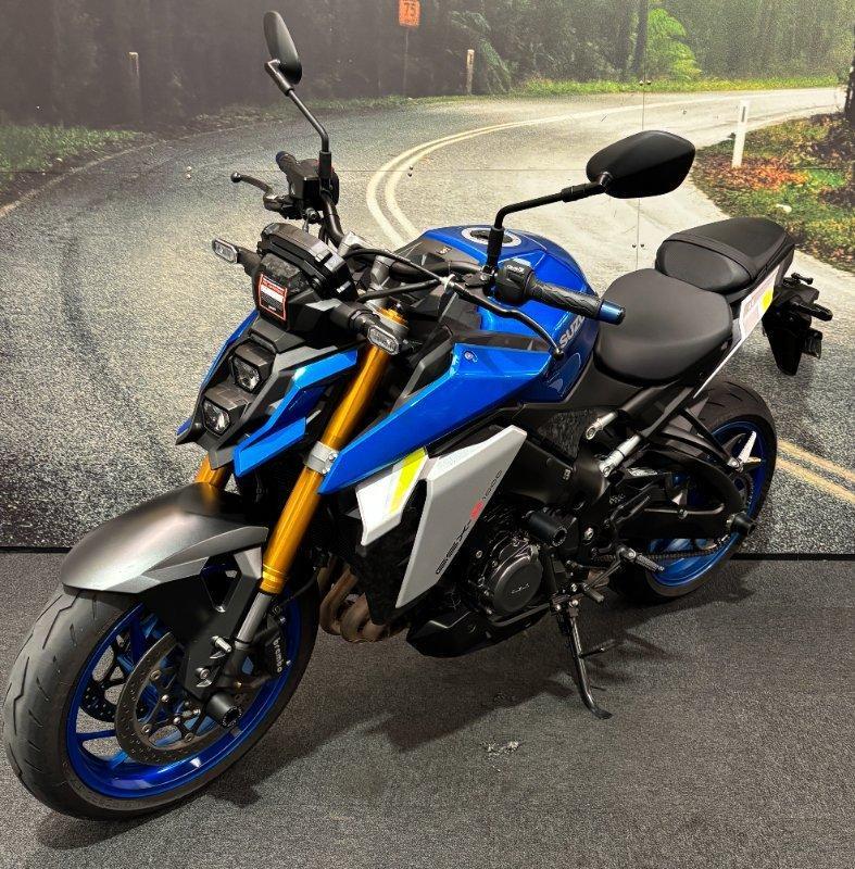 2023 SUZUKI GSX-S1000 ROAD