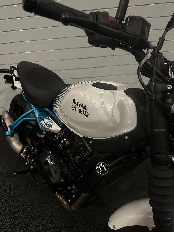 2025 ROYAL ENFIELD GUERILLA 450 ROAD