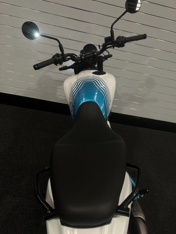 2025 ROYAL ENFIELD GUERILLA 450 ROAD