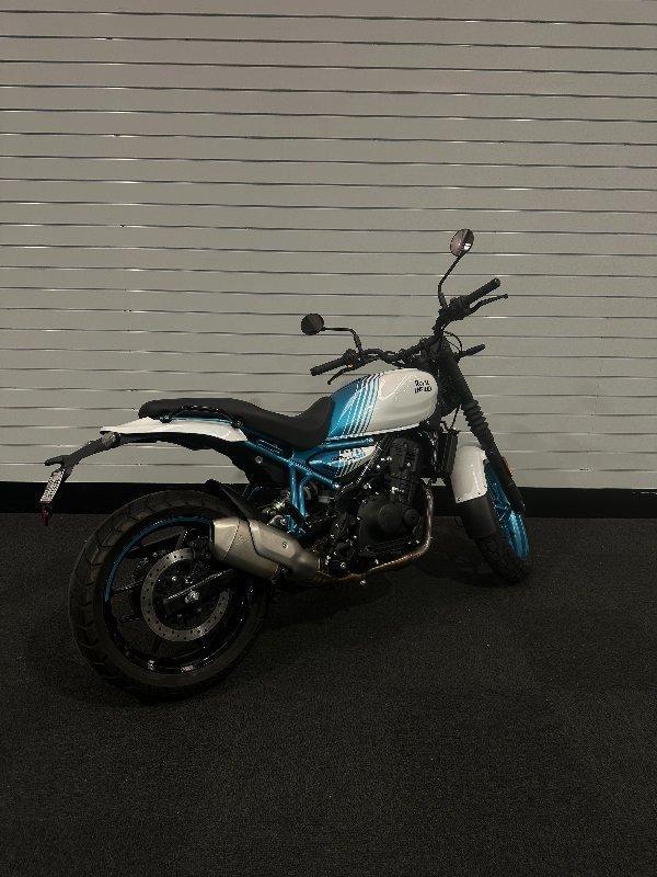 2025 ROYAL ENFIELD GUERILLA 450 ROAD