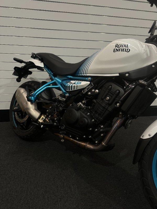 2025 ROYAL ENFIELD GUERILLA 450 ROAD