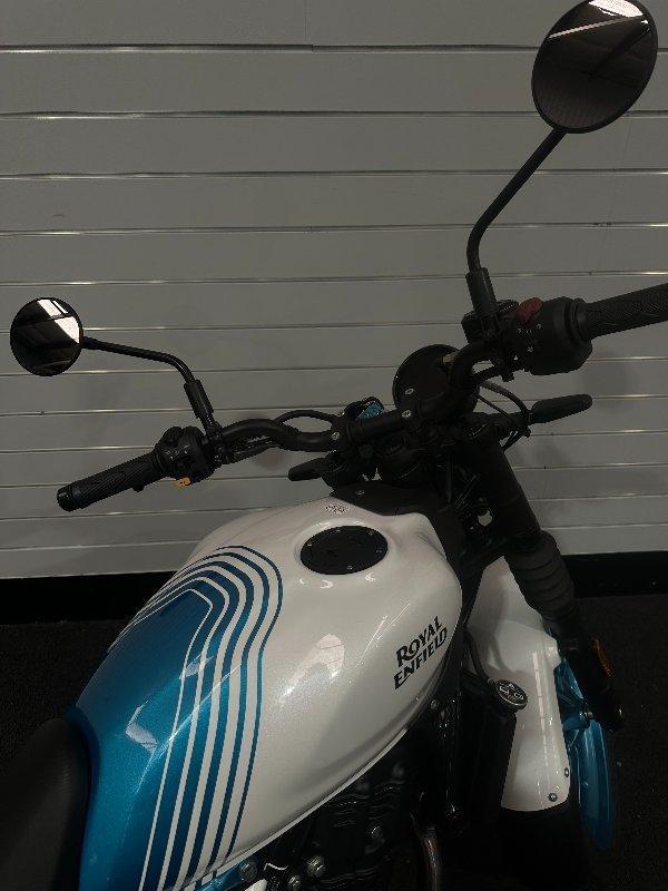 2025 ROYAL ENFIELD GUERILLA 450 ROAD