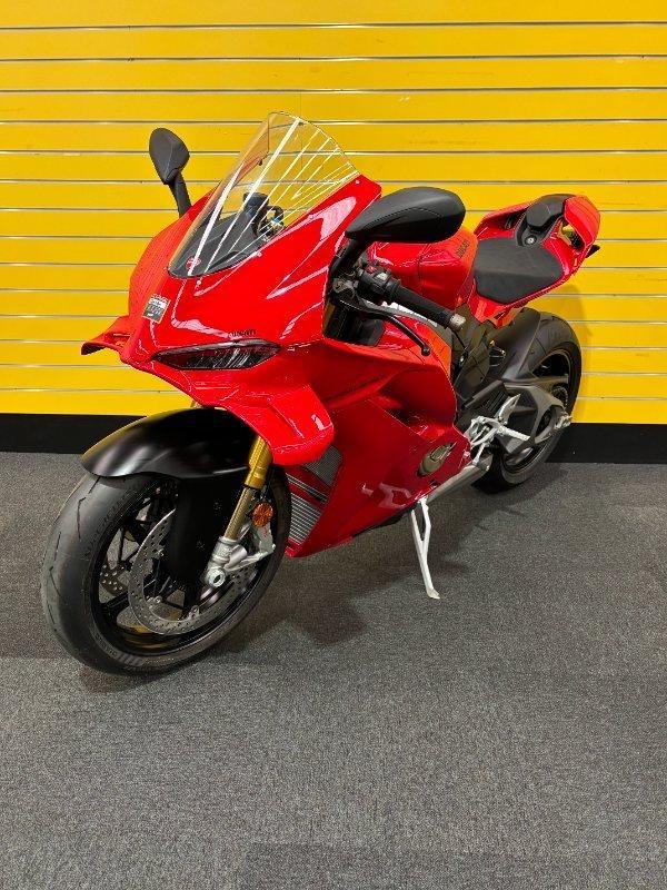 2024 DUCATI PANIGALE V4 S SPORTS