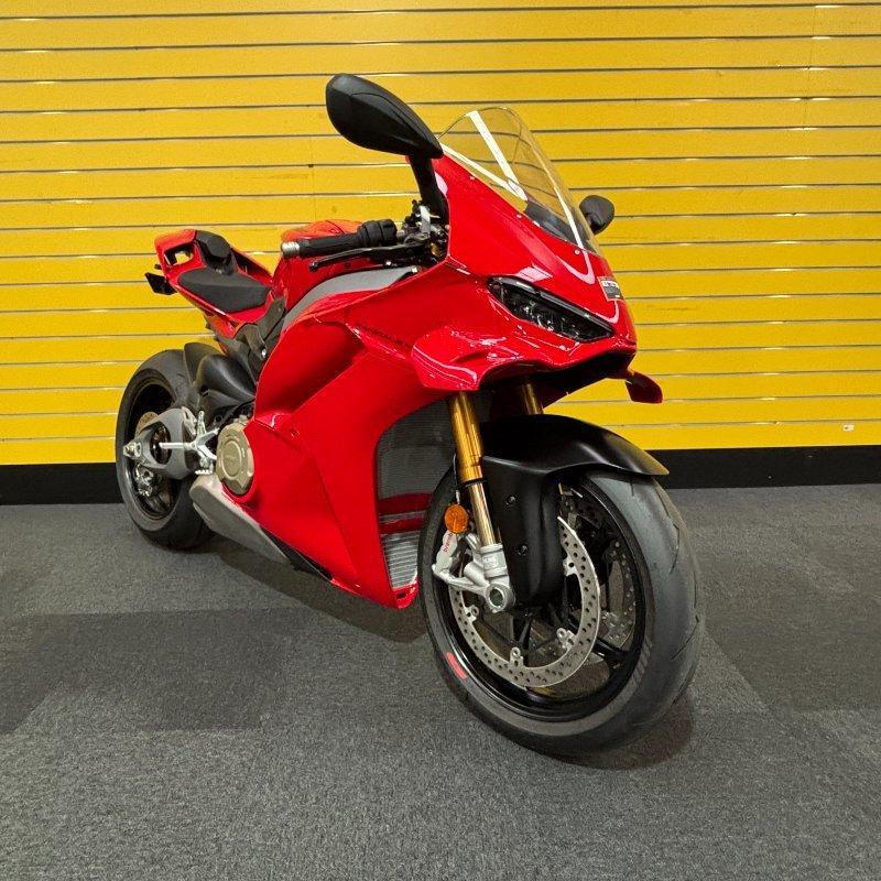 2024 DUCATI PANIGALE V4 S SPORTS
