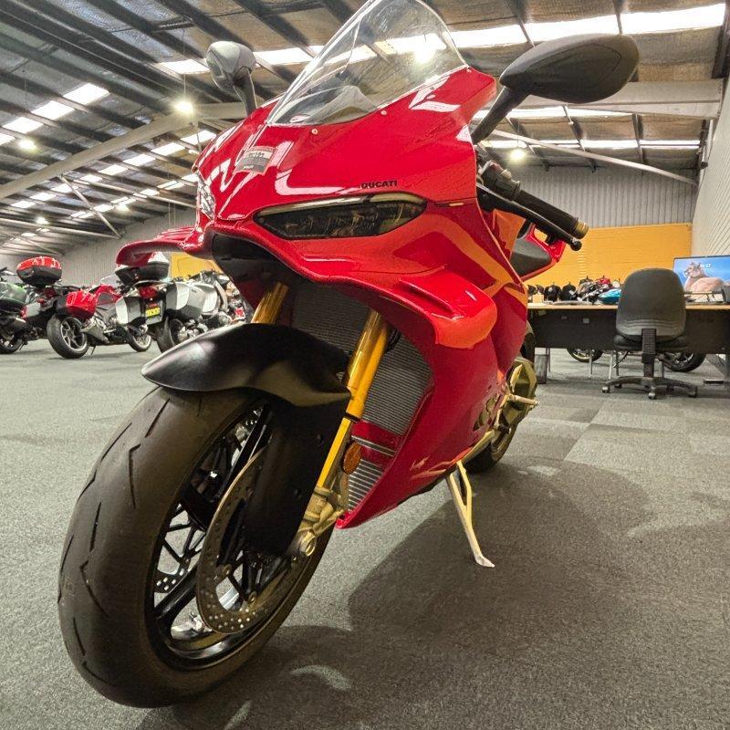 2024 DUCATI PANIGALE V4 S SPORTS