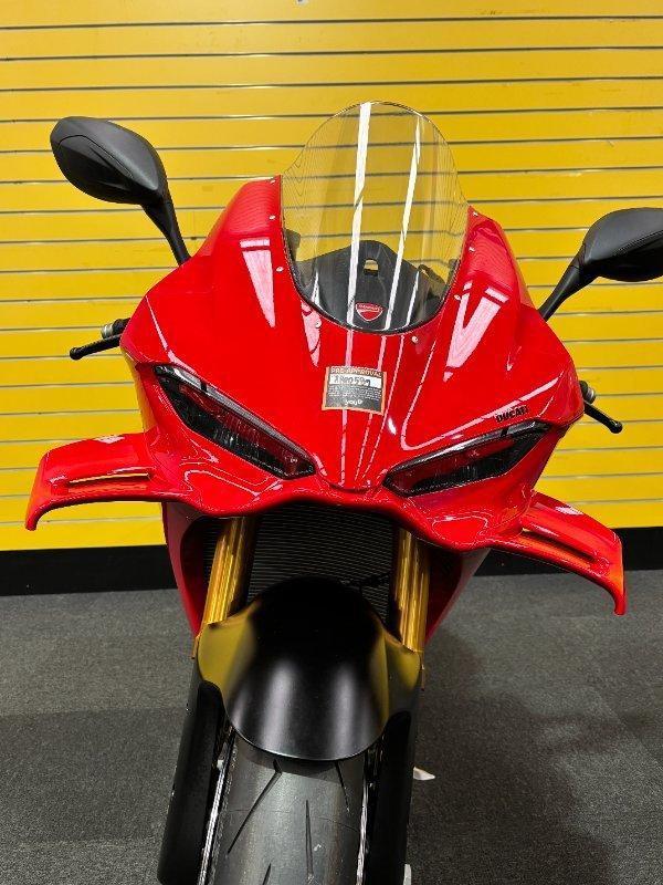 2024 DUCATI PANIGALE V4 S SPORTS