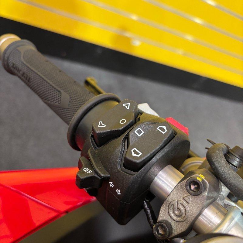 2024 DUCATI PANIGALE V4 S SPORTS