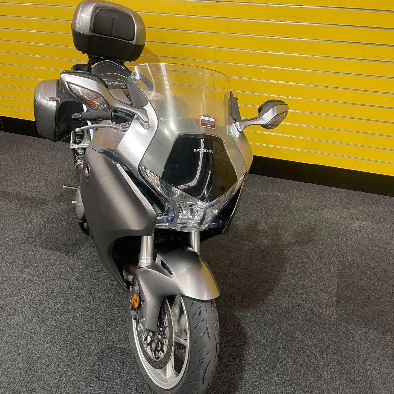 2010 HONDA VFR1200F ROAD