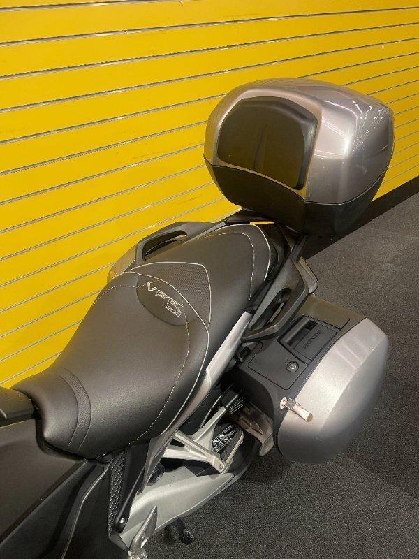 2010 HONDA VFR1200F ROAD