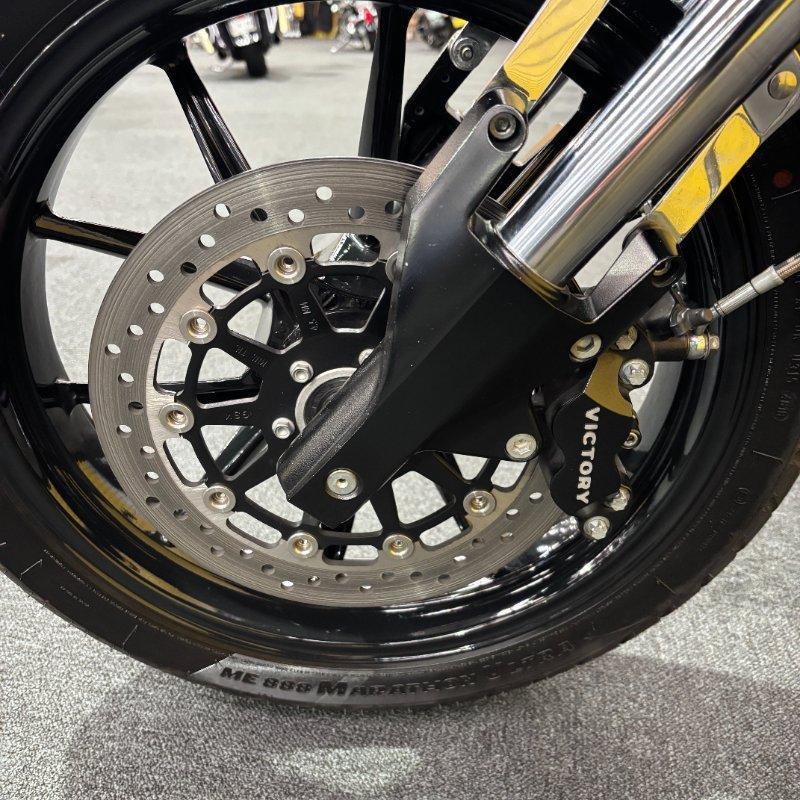 2016 VICTORY HAMMER 8-BALL CRUISER