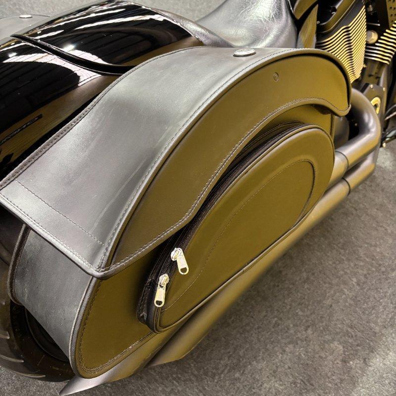 2016 VICTORY HAMMER 8-BALL CRUISER