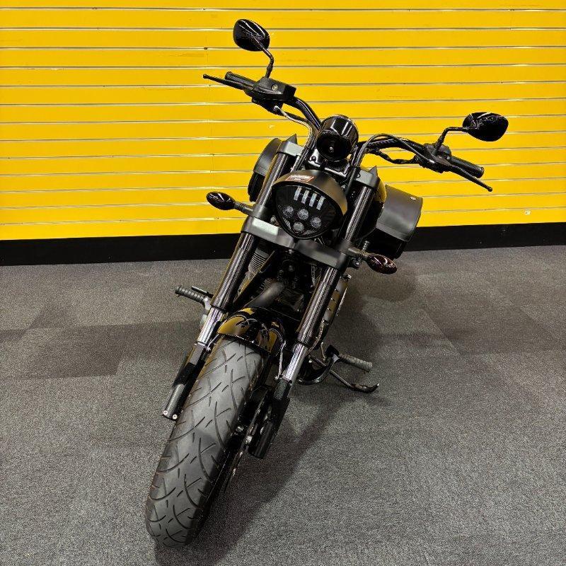 2016 VICTORY HAMMER 8-BALL CRUISER