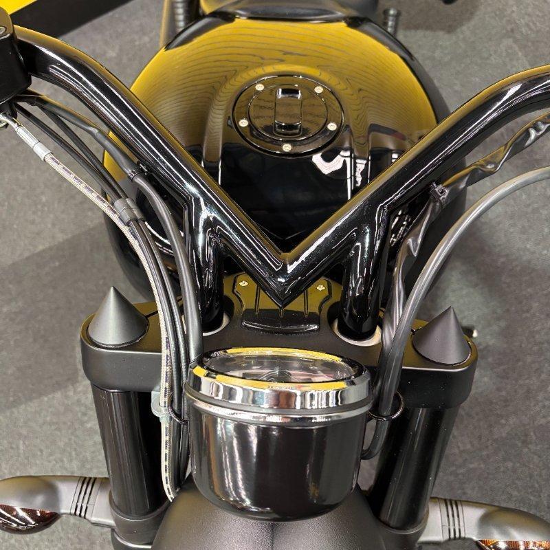 2016 VICTORY HAMMER 8-BALL CRUISER