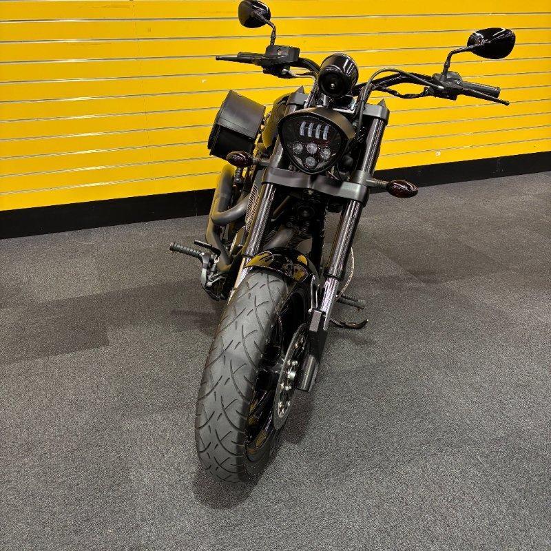 2016 VICTORY HAMMER 8-BALL CRUISER