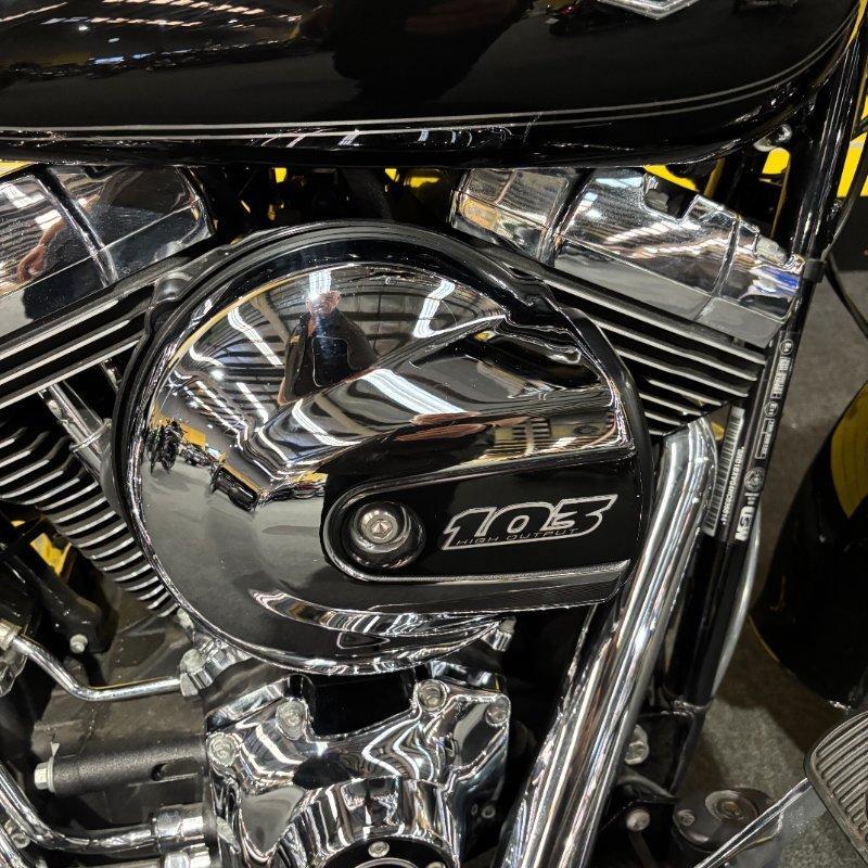 2017 HARLEY-DAVIDSON FLSTF FAT BOY CRUISER