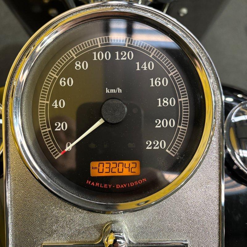 2017 HARLEY-DAVIDSON FLSTF FAT BOY CRUISER
