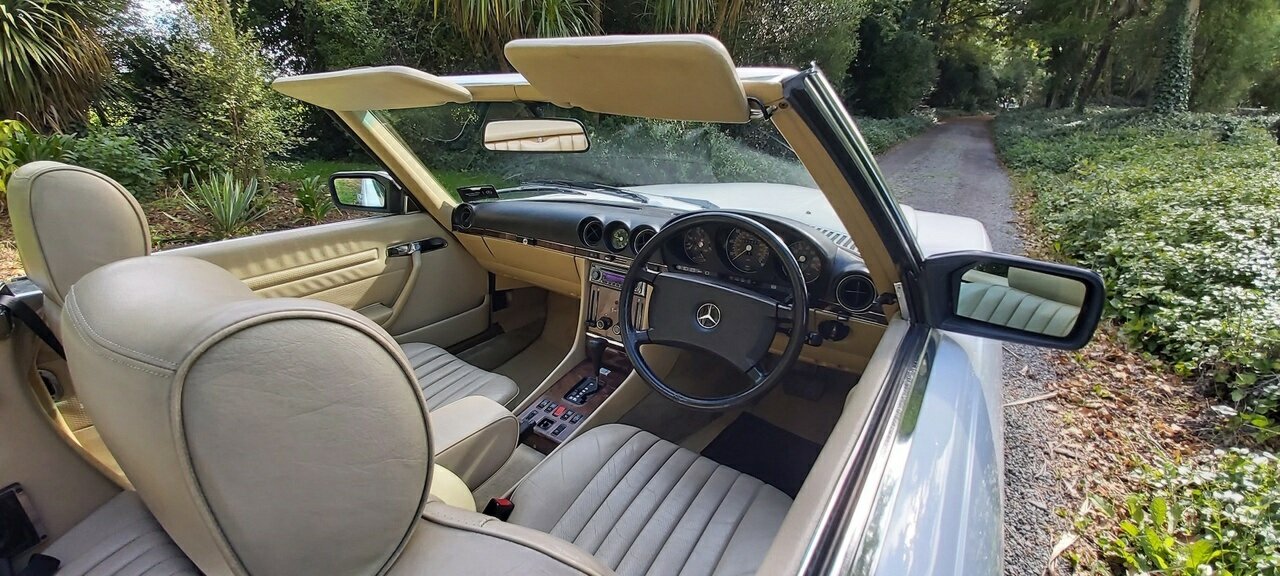 1987 MERCEDES-BENZ 500 SL AUTOMATIC 2D CONVERTIBLE