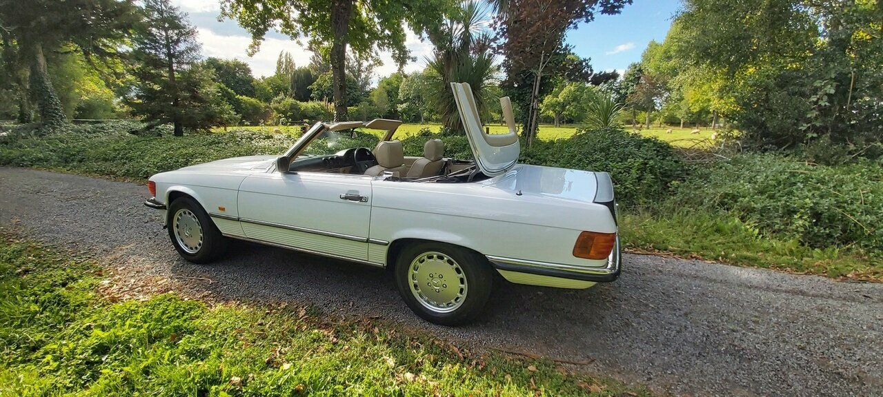 1987 MERCEDES-BENZ 500 SL AUTOMATIC 2D CONVERTIBLE
