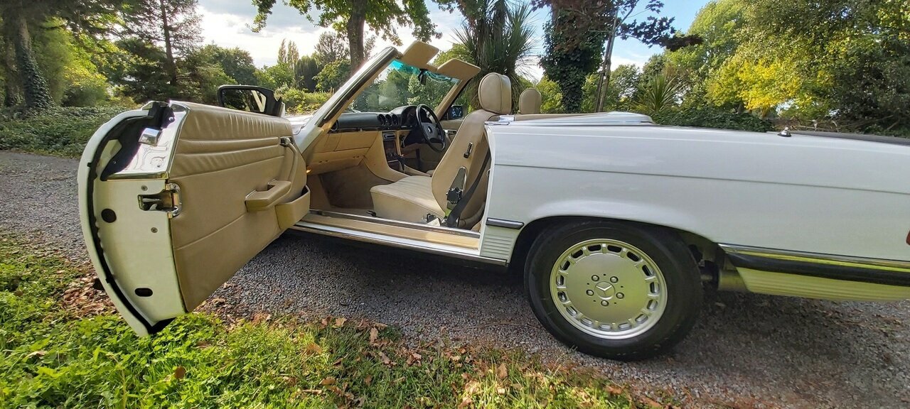 1987 MERCEDES-BENZ 500 SL AUTOMATIC 2D CONVERTIBLE