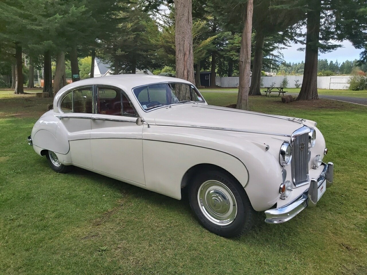 1959 JAGUAR MARK VIII AUTOMATIC SEDAN