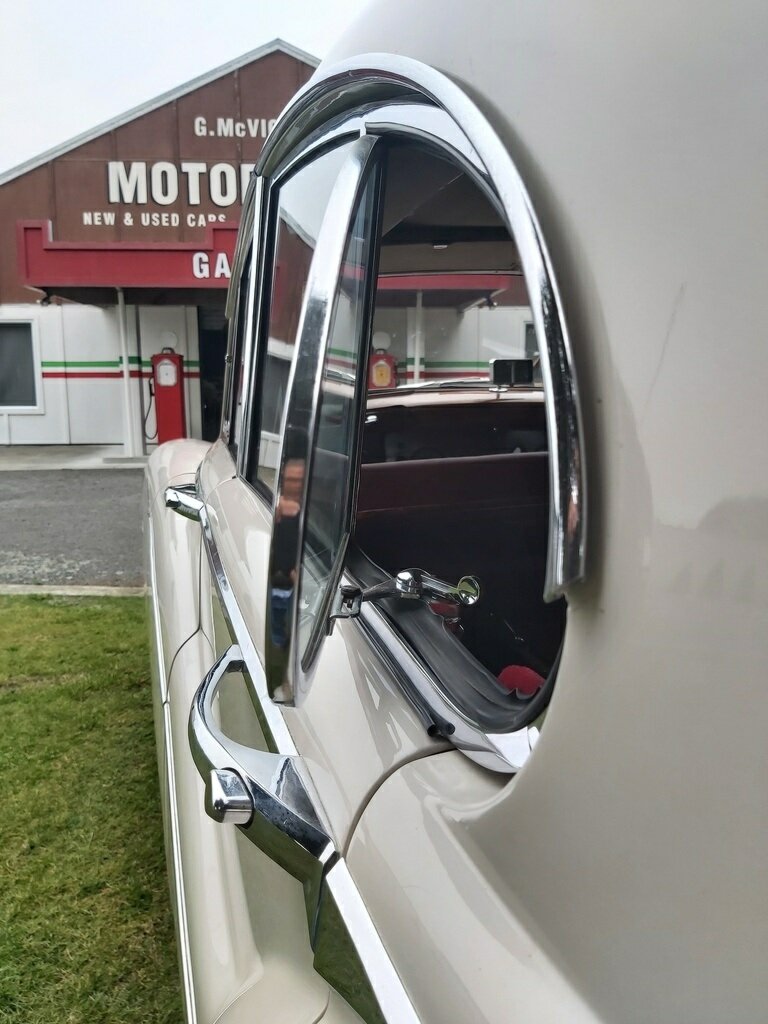 1959 JAGUAR MARK VIII AUTOMATIC SEDAN