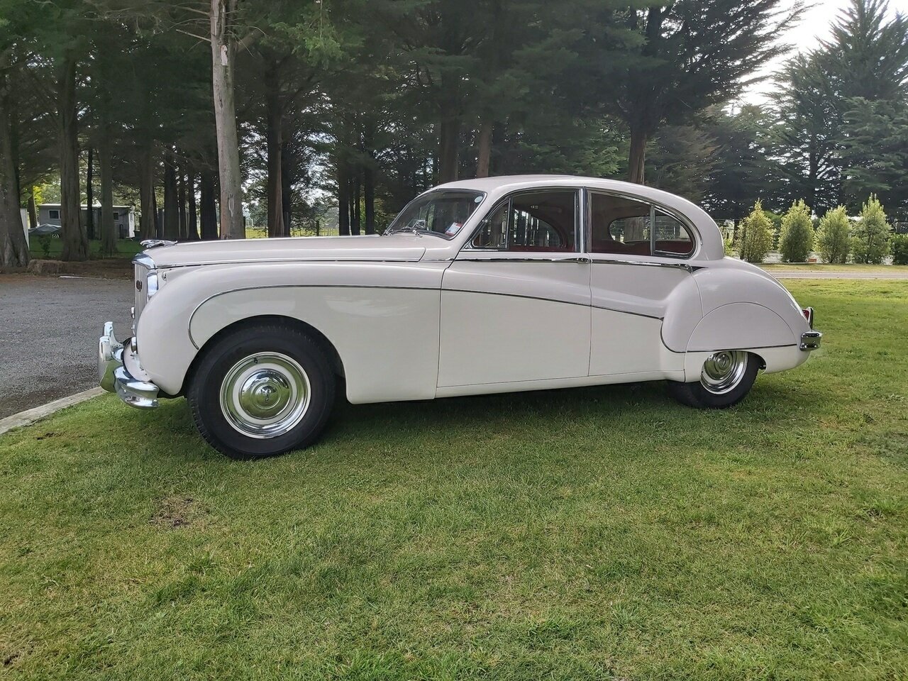 1959 JAGUAR MARK VIII AUTOMATIC SEDAN