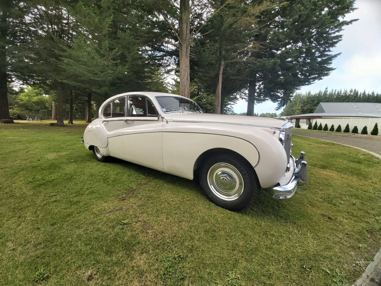 1959 JAGUAR MARK VIII AUTOMATIC SEDAN