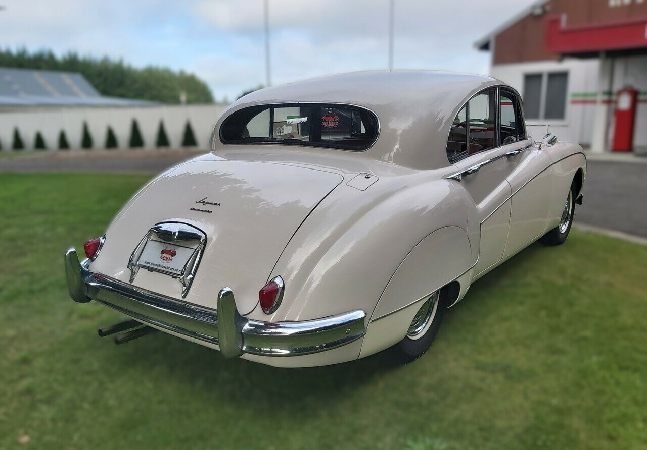 1959 JAGUAR MARK VIII AUTOMATIC SEDAN