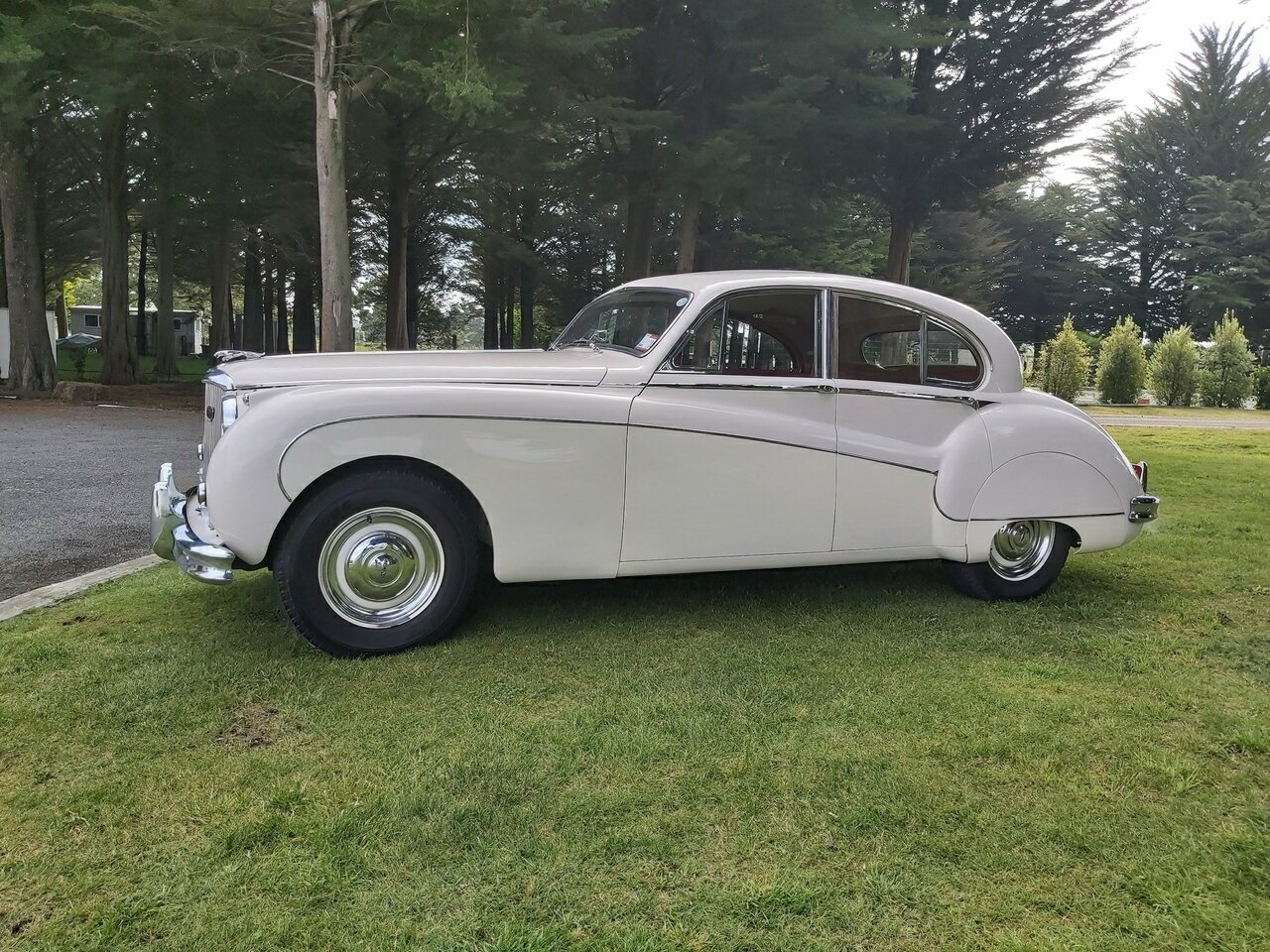 1959 JAGUAR MARK VIII AUTOMATIC SEDAN