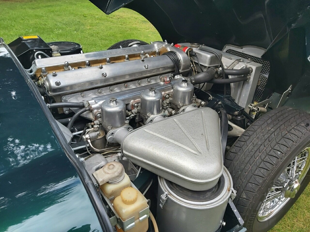 1965 JAGUAR E TYPE SERIES 1 4.2 4 SP MANUAL 2D COUPE