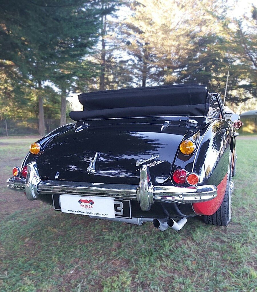 1967 AUSTIN HEALEY 3000 MK III 4 SP MANUAL + OVERDRIVE 2D CONVERTIBLE