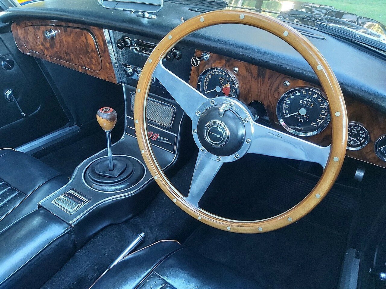 1967 AUSTIN HEALEY 3000 MK III 4 SP MANUAL + OVERDRIVE 2D CONVERTIBLE