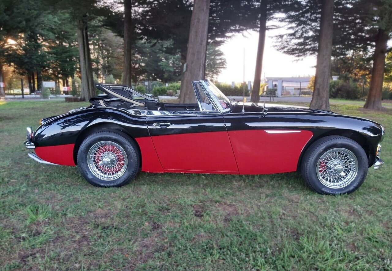 1967 AUSTIN HEALEY 3000 MK III 4 SP MANUAL + OVERDRIVE 2D CONVERTIBLE