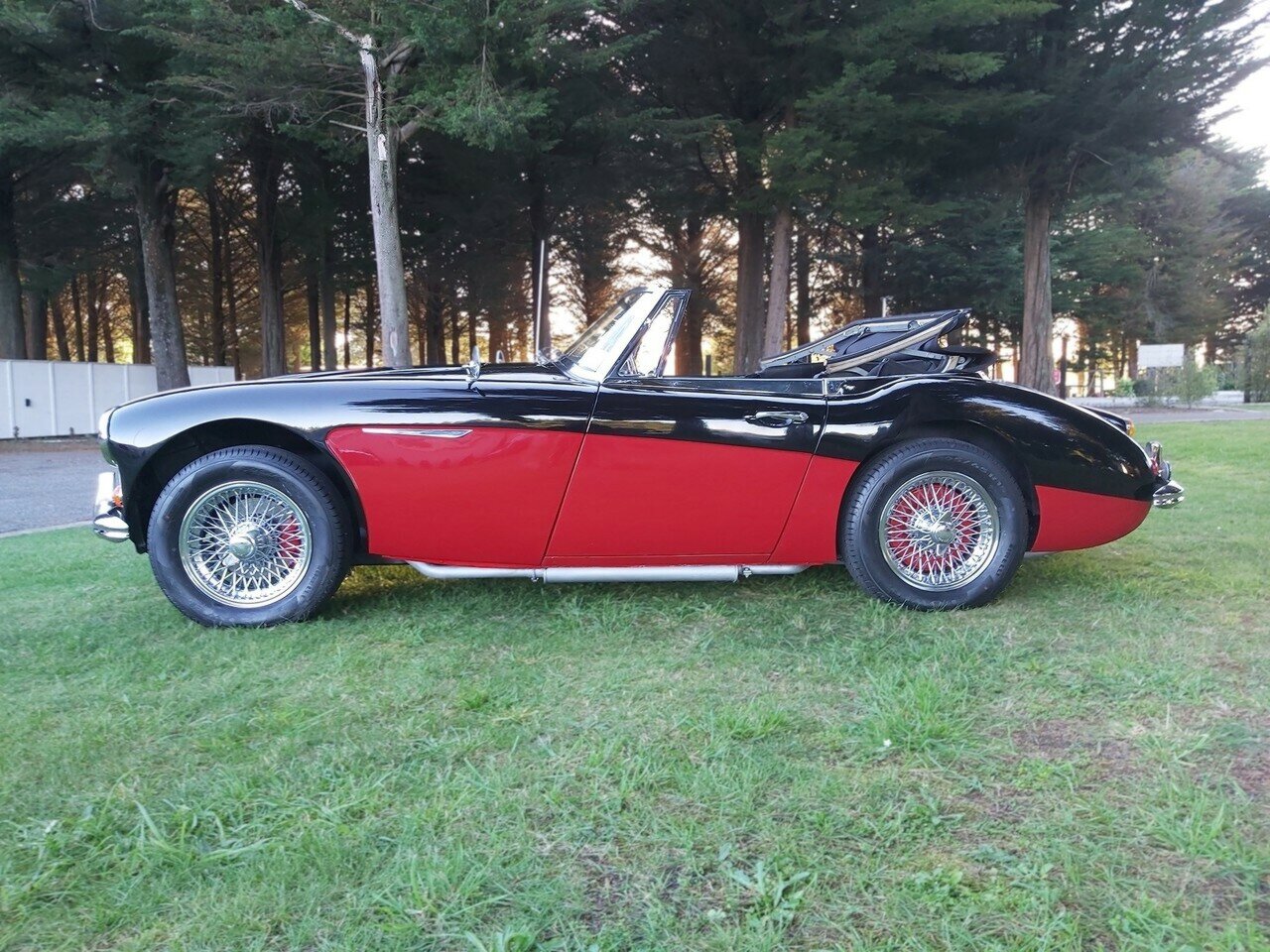 1967 AUSTIN HEALEY 3000 MK III 4 SP MANUAL + OVERDRIVE 2D CONVERTIBLE
