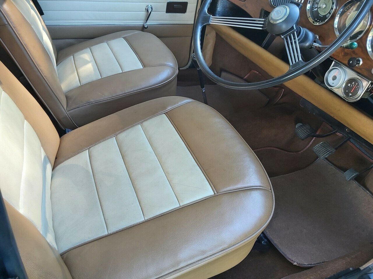 1960 RILEY 1.5 LITRE 4 SP MANUAL SEDAN