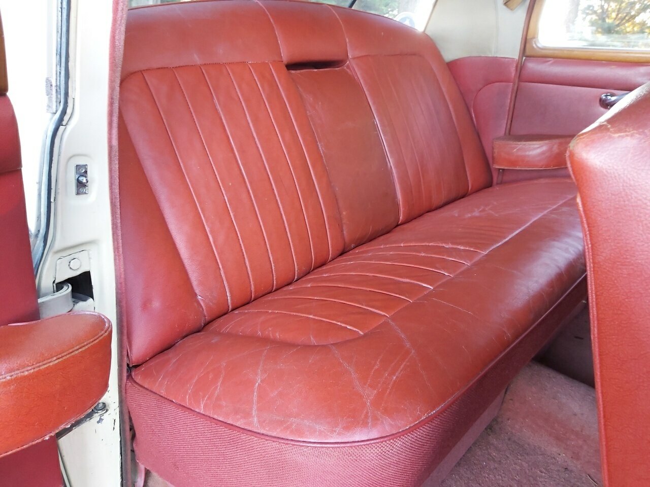 1958 ROVER 105 S 4D SEDAN