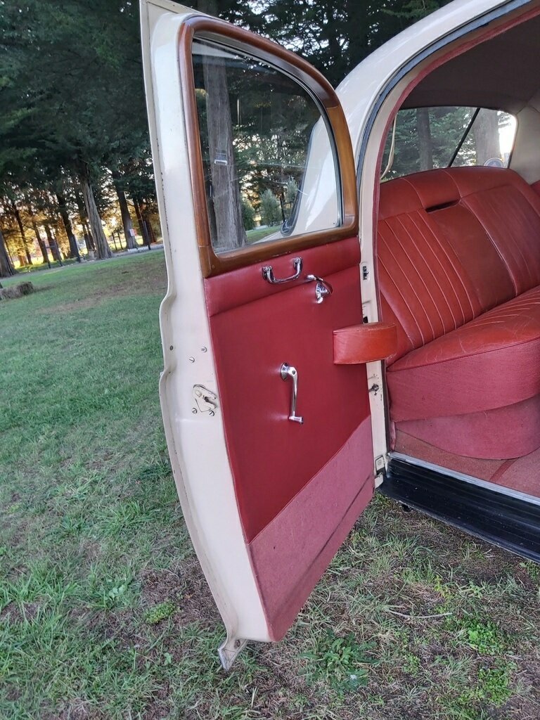 1958 ROVER 105 S 4D SEDAN