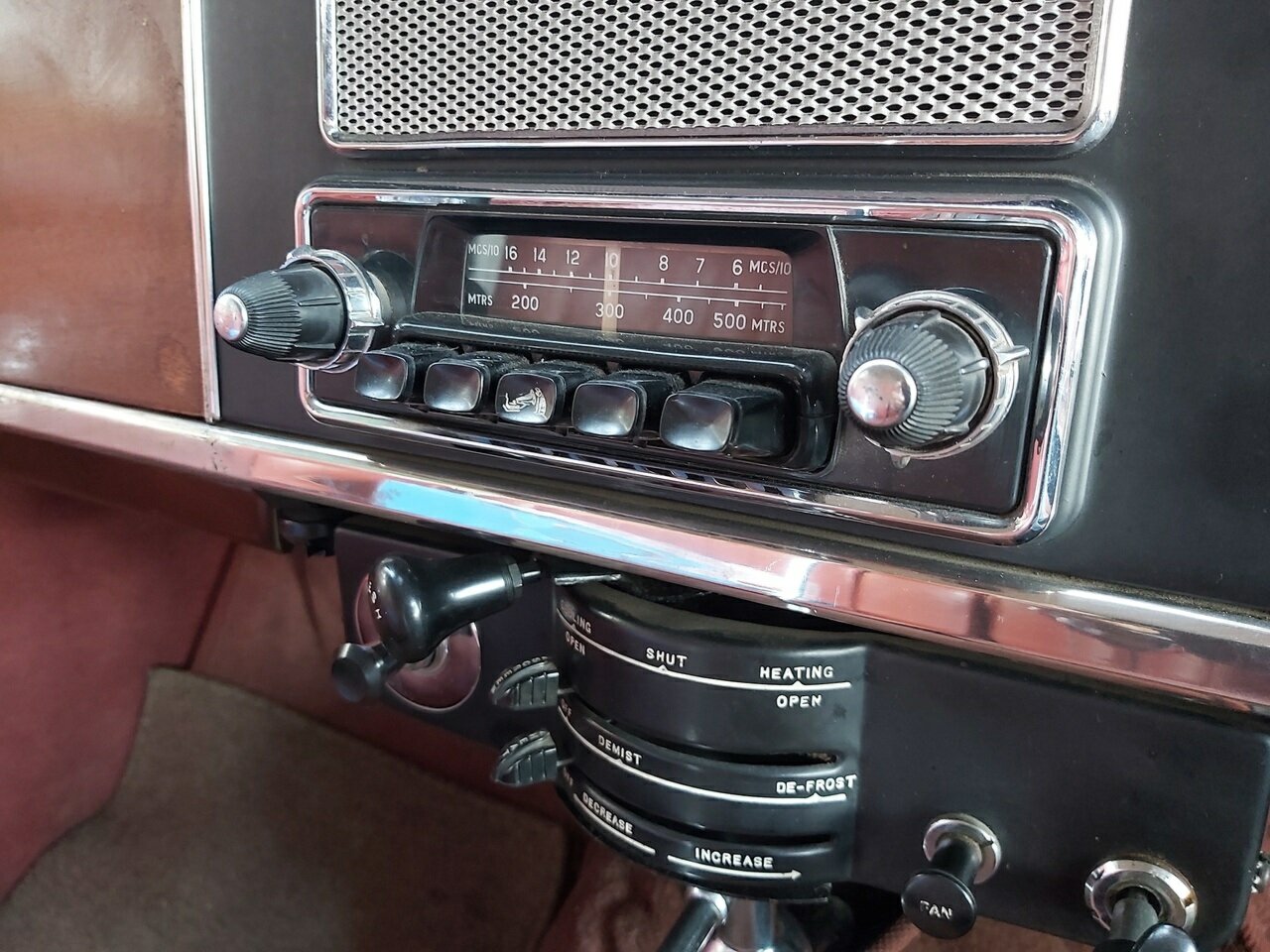 1958 ROVER 105 S 4D SEDAN