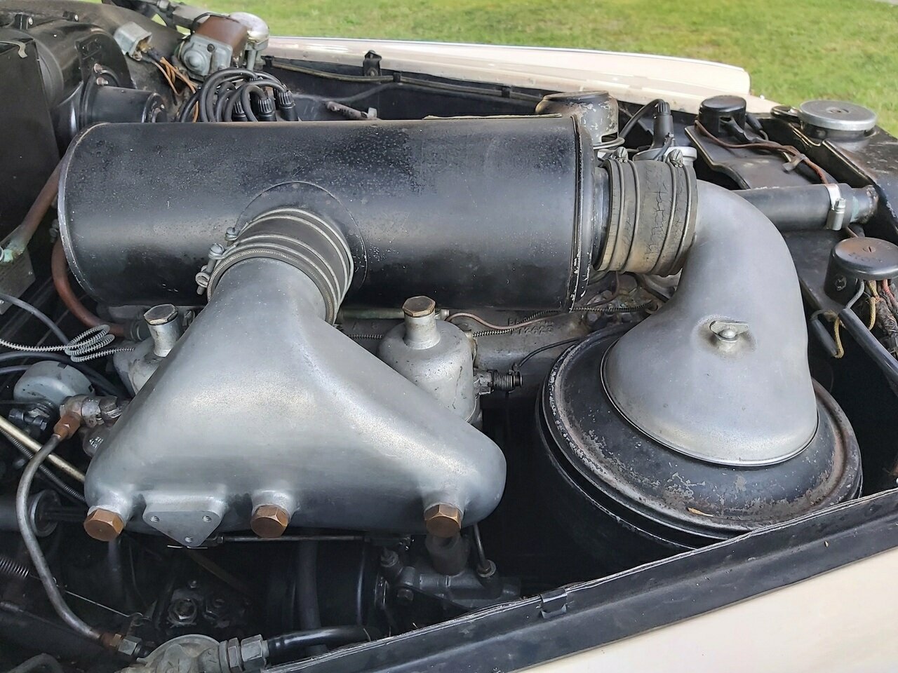 1958 ROVER 105 S 4D SEDAN