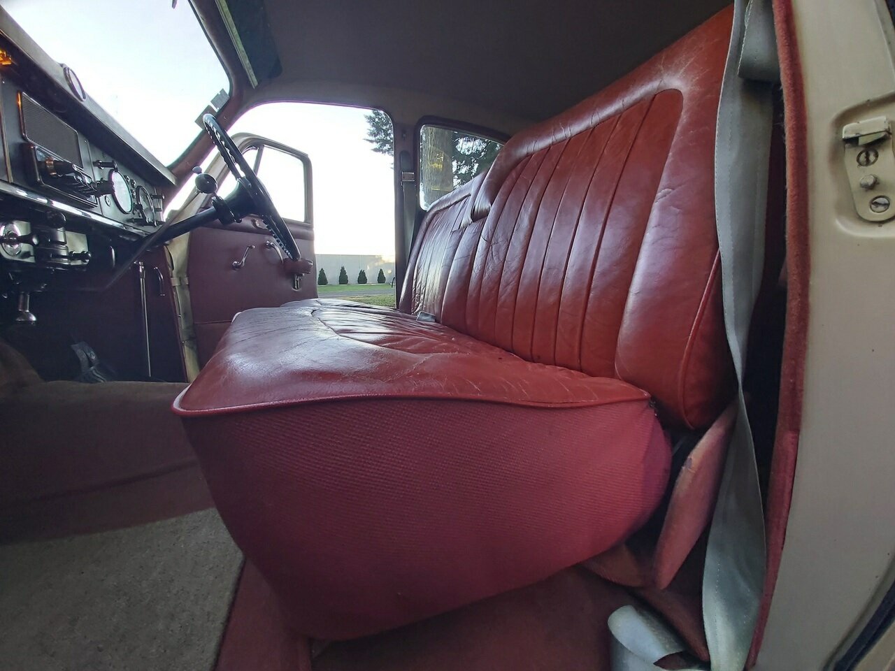1958 ROVER 105 S 4D SEDAN