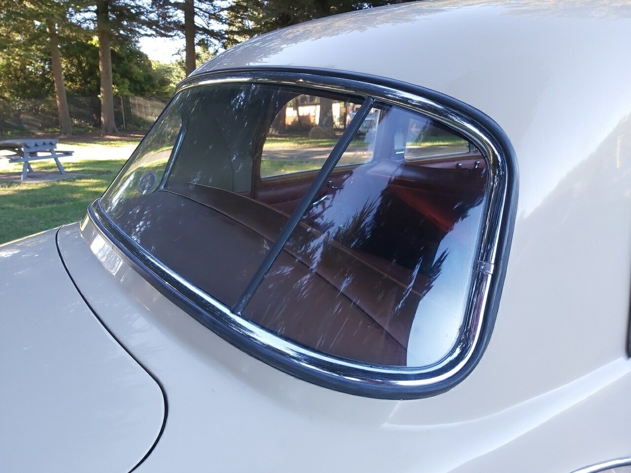 1958 ROVER 105 S 4D SEDAN