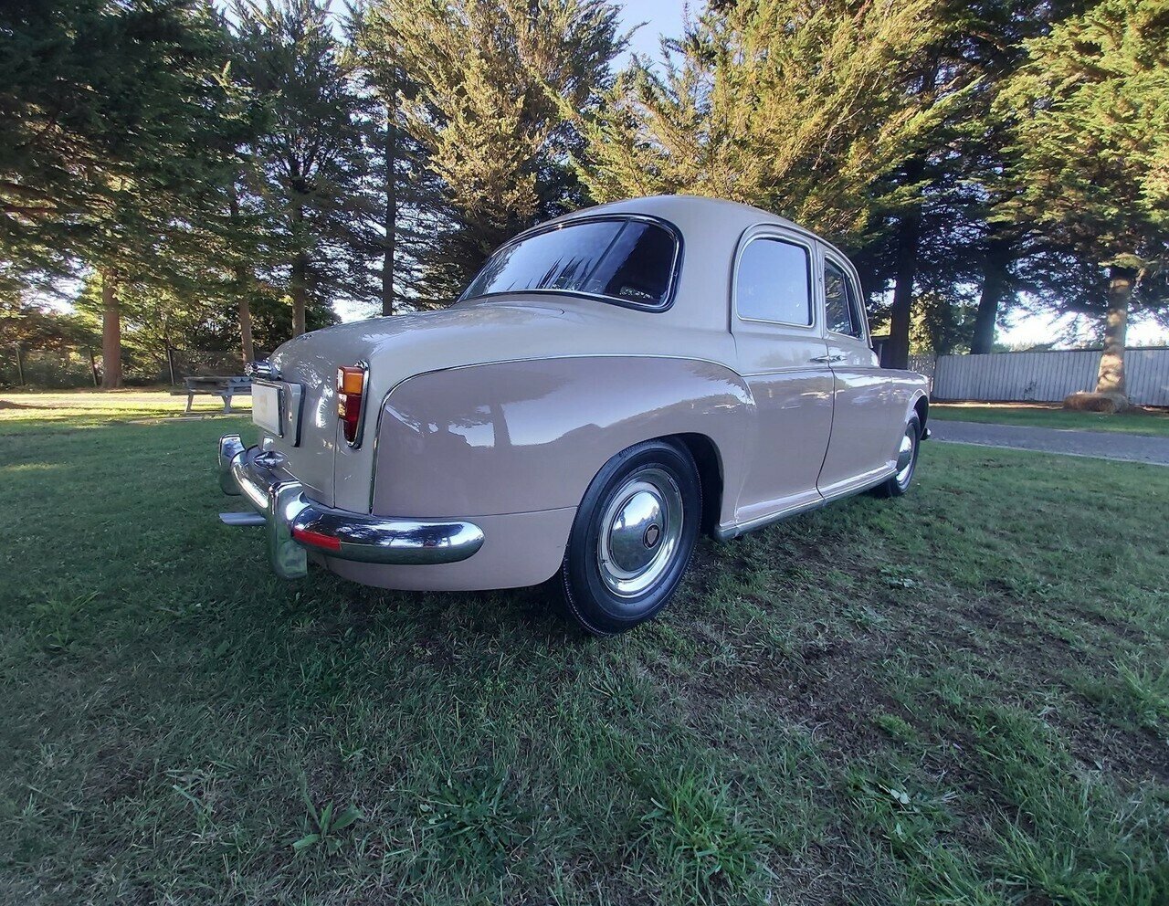 1958 ROVER 105 S 4D SEDAN