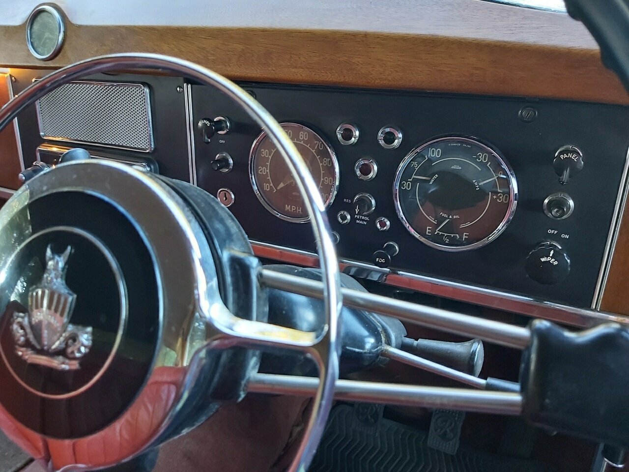 1958 ROVER 105 S 4D SEDAN